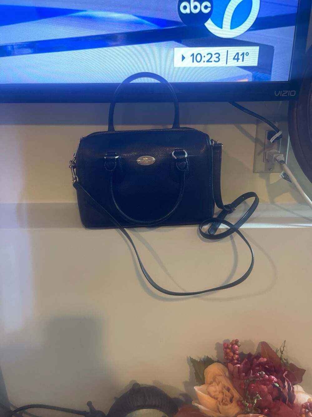 Coach leather Crossbody 9×7 purse handbag satchel